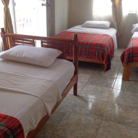 Hostal Miconia بويرتو أيورا المظهر الخارجي الصورة