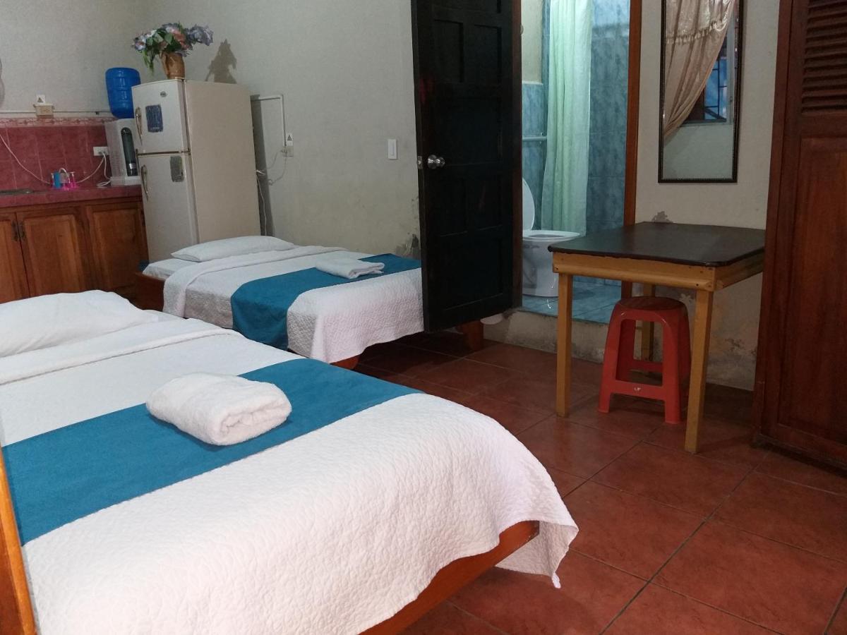 Hostal Miconia بويرتو أيورا المظهر الخارجي الصورة