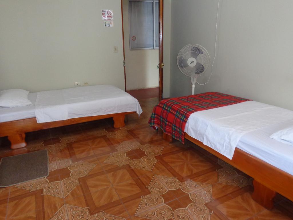 Hostal Miconia بويرتو أيورا الغرفة الصورة