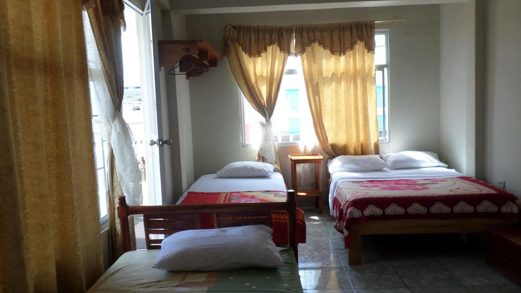 Hostal Miconia بويرتو أيورا المظهر الخارجي الصورة