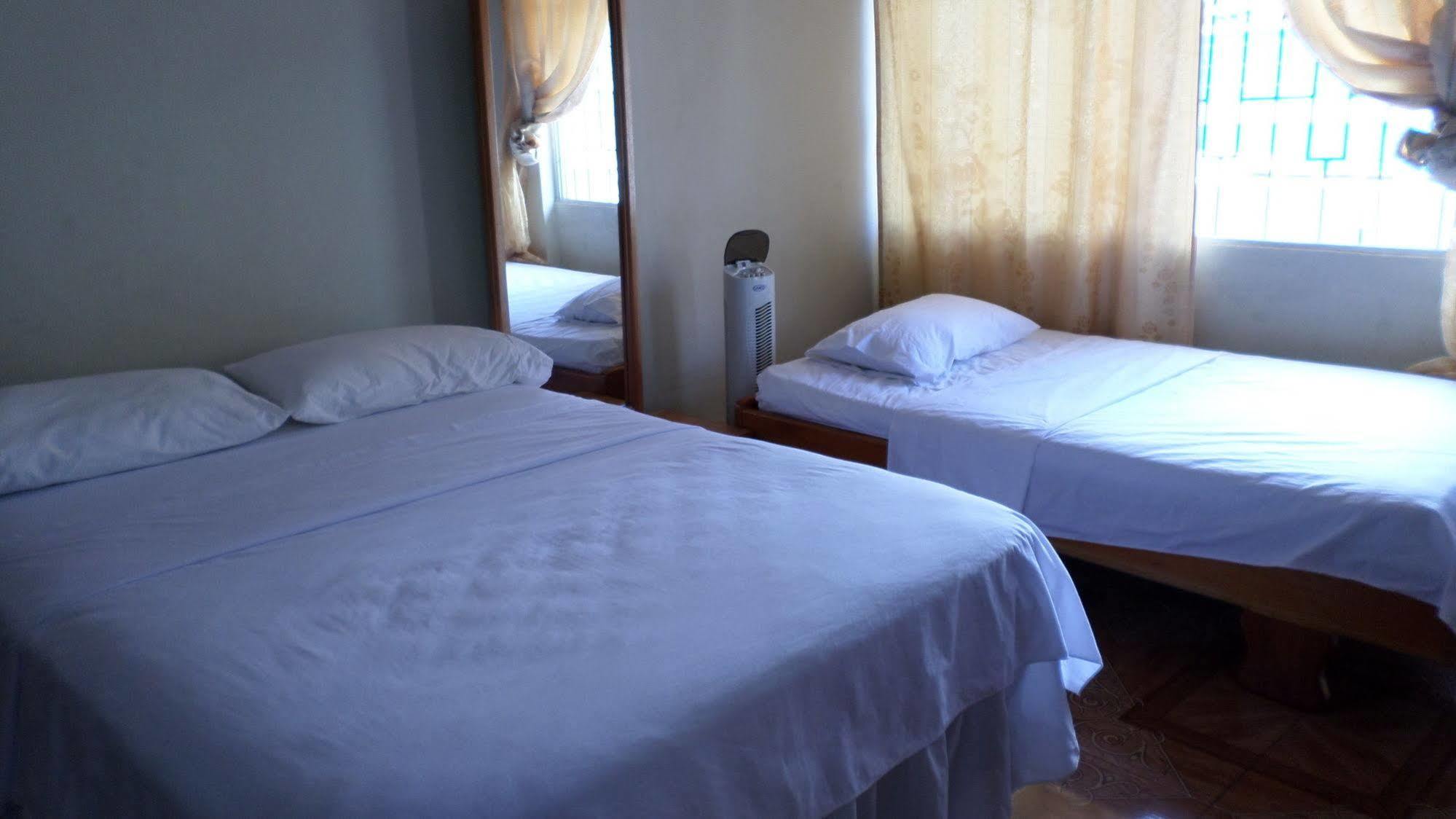 Hostal Miconia بويرتو أيورا المظهر الخارجي الصورة