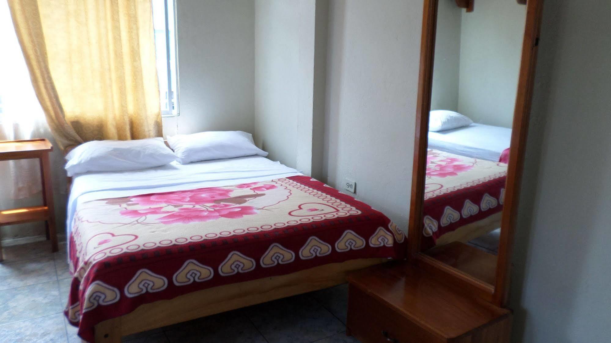 Hostal Miconia بويرتو أيورا المظهر الخارجي الصورة