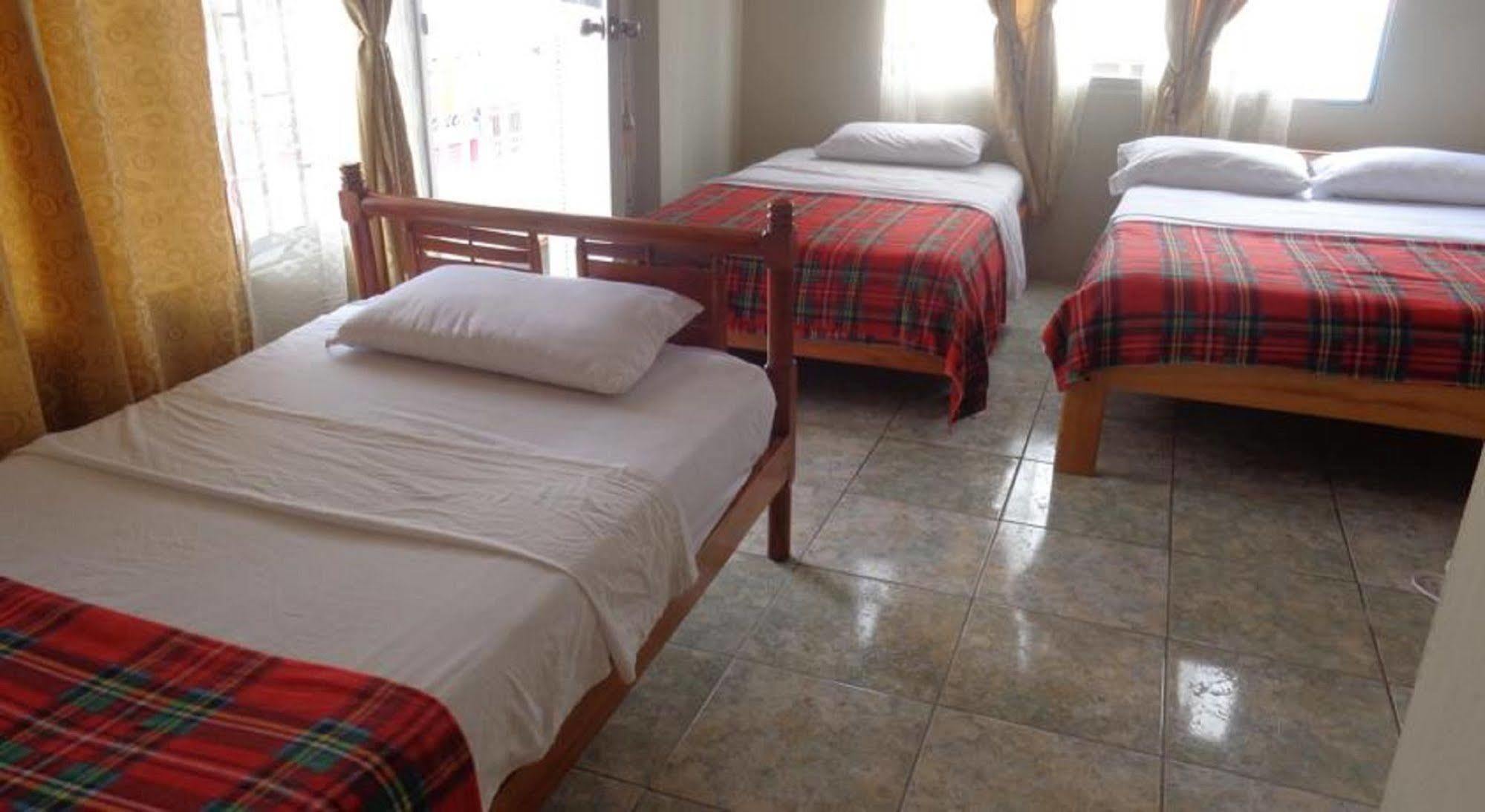 Hostal Miconia بويرتو أيورا المظهر الخارجي الصورة